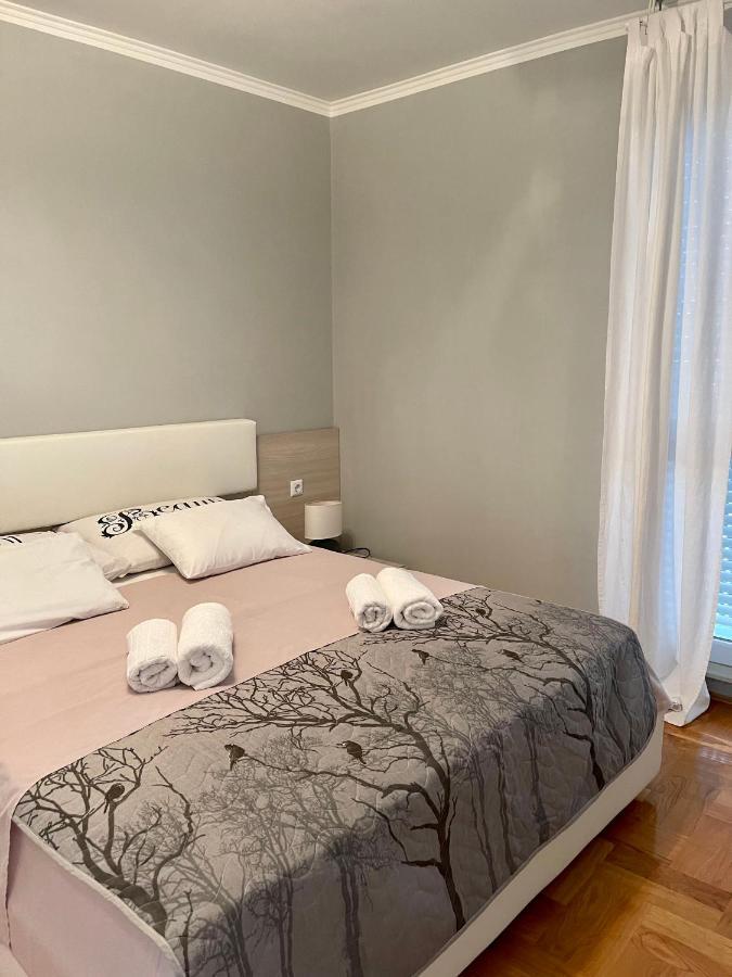 Apartments Prestige 佩特坎内 外观 照片