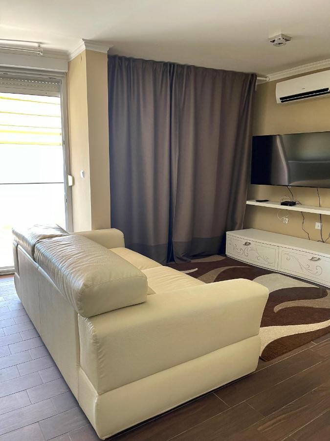 Apartments Prestige 佩特坎内 外观 照片