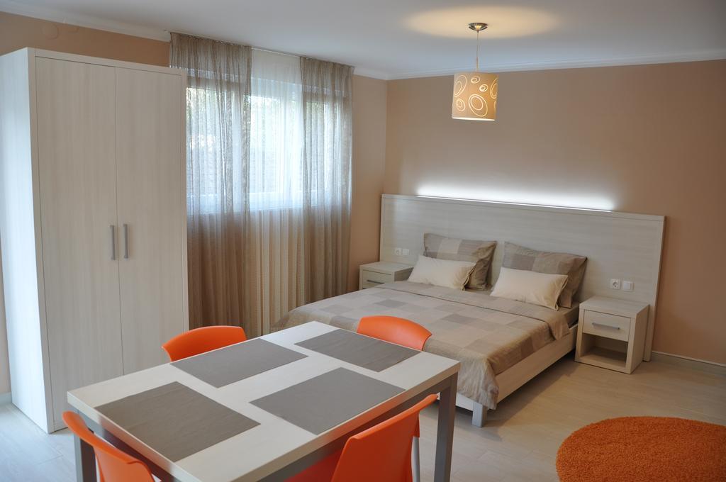 Apartments Prestige 佩特坎内 外观 照片